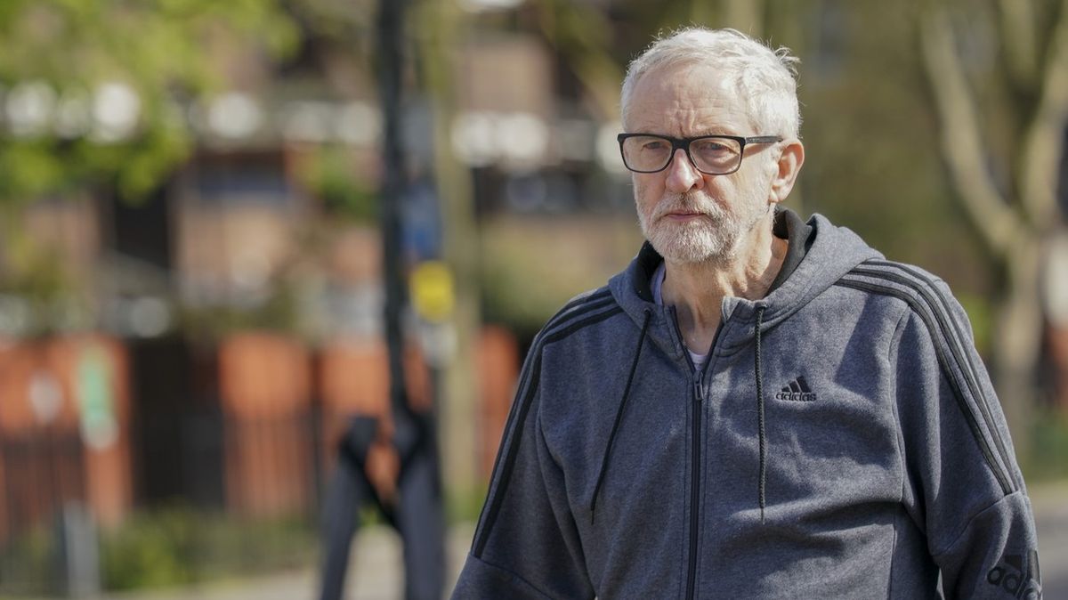 Labouristé pozastavili Corbynovi členství. Kvůli zlehčování antisemitismu